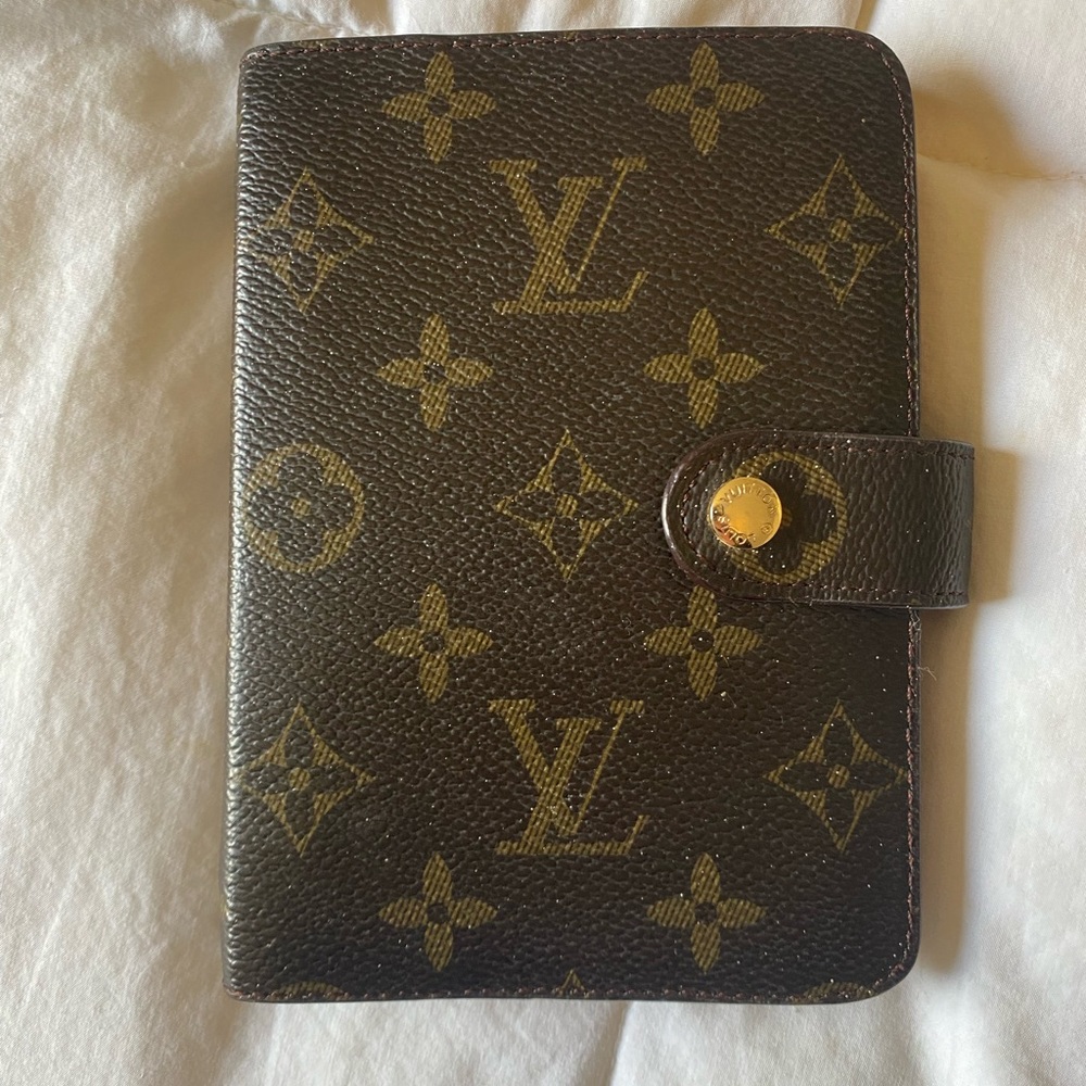 Louis Vuitton Monogram Canvas Small Ring Agenda Planner LV-1118P-0020